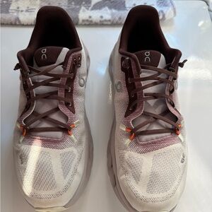On Running Athletic Shoes in Gray, White and Burgundy.
